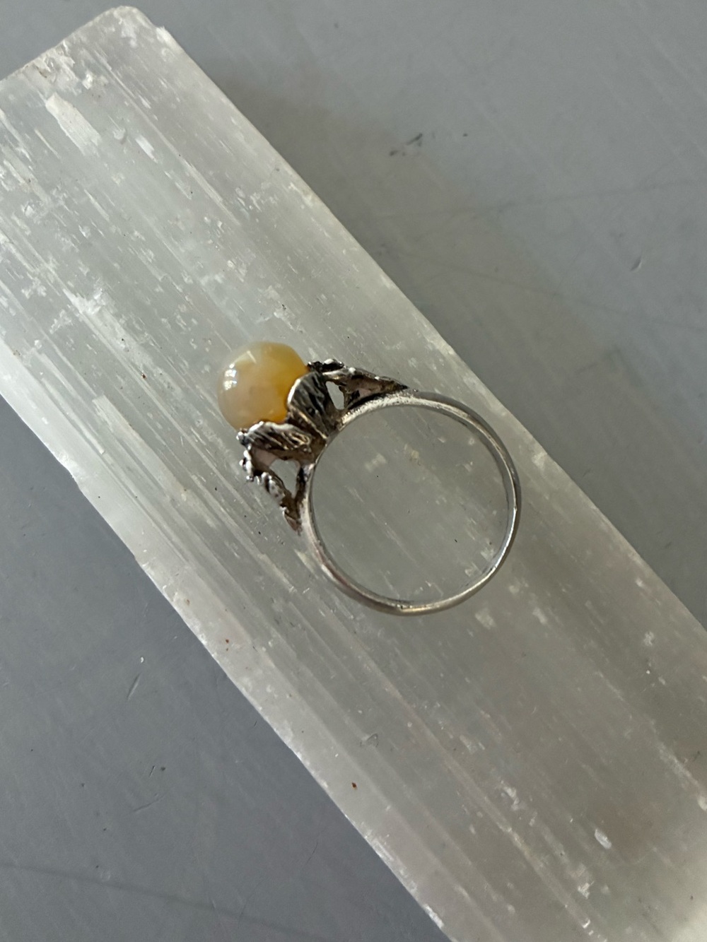Continental European Sterling 825 Silver Moonstone Ring vintage